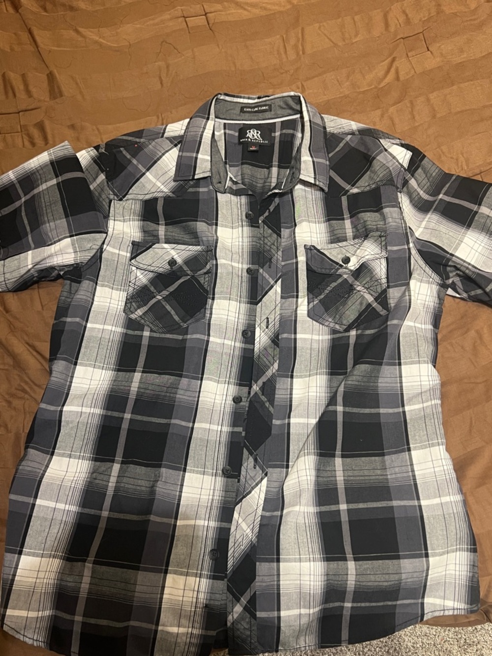 Rock Revival Black & Gray Plaid Short-Sleeve Button-Down Shirt